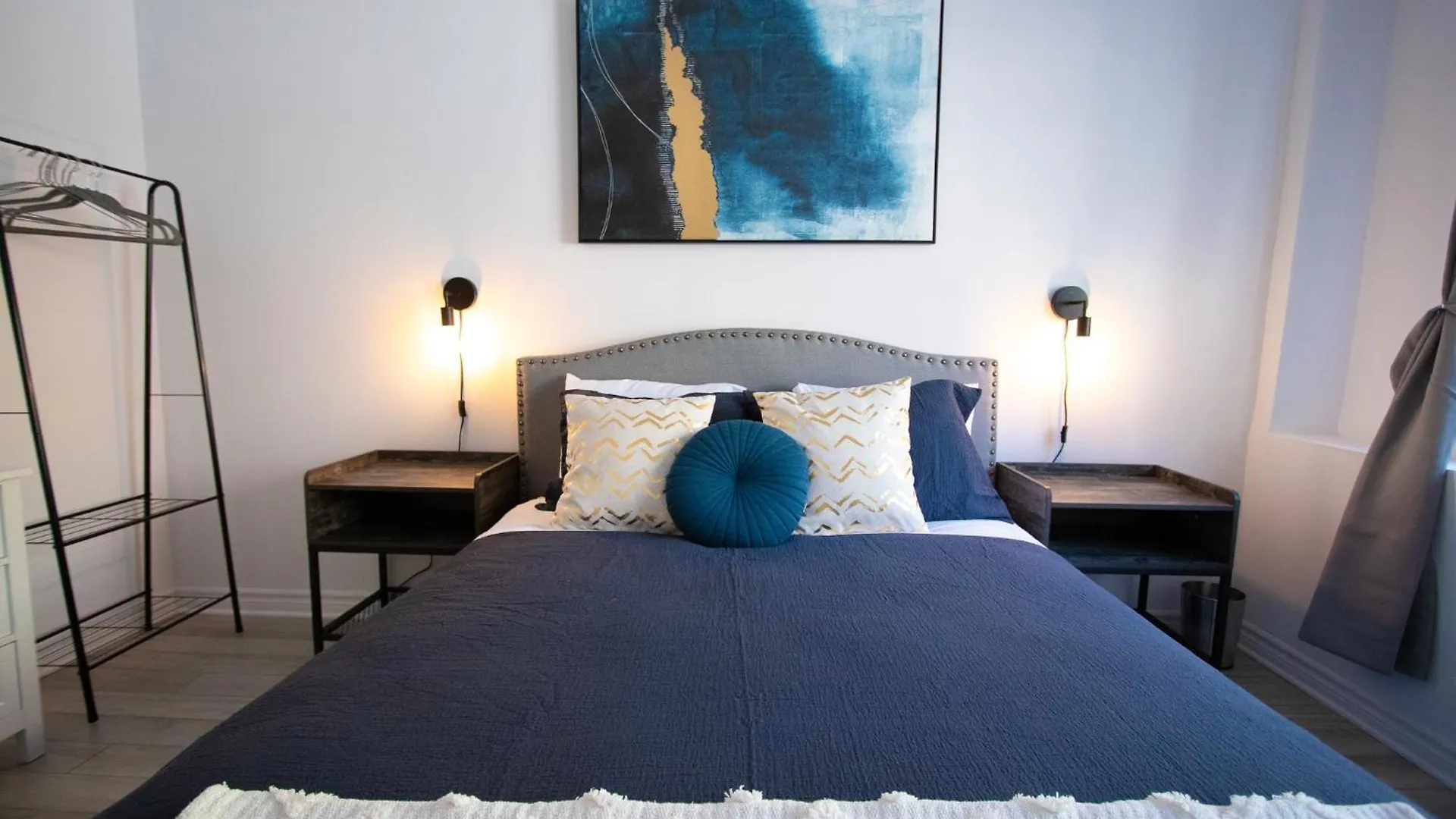 شقة Blue&Gold - Selfcheckin - Plateau - St-Laurent مونتريال